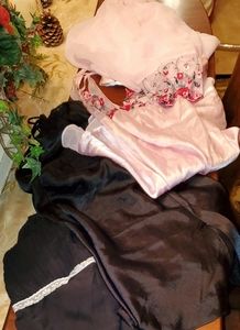 《Frederick's of Hollywood》3 Nightie's Size Large